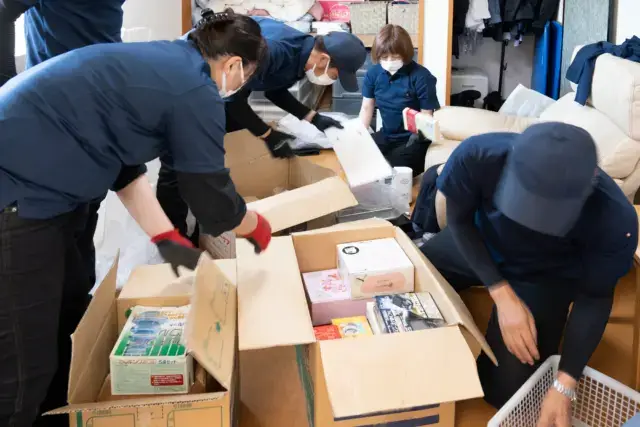 ゴミ屋敷をどう解決する？自力片付けの限界と専門業者の役割