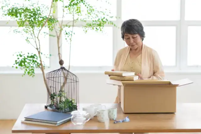 遺品整理は49日前に始めても大丈夫？時期・進め方・費用・注意点を専門家が完全解説！