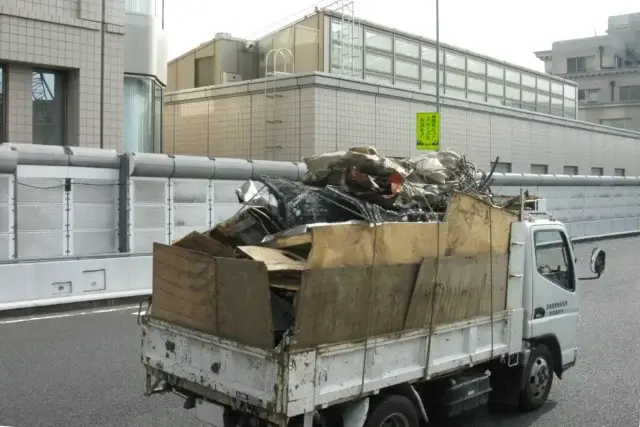 近所に知られずゴミ屋敷の片付けを業者に頼む方法はある？